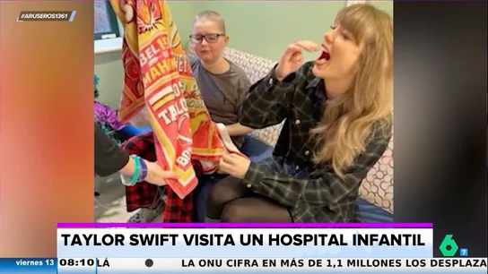 Taylor Swift visita a niños en un hospital y se hace una divertida foto con un fan de Travis Kelce Taylor Swift visita a niños en un hospital y se hace una divertida foto con un fan de Travis Kelce