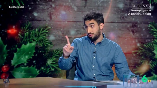 Isma Juárez desvela sus propósitos para 2025: "Que me adopte José Luis Corcuera o que me inviten a 'Pasapalabra'" En el próximo año el reportero tiene varios deseos: desde que Corcuera no quiera darle una patada hasta leer uno de los libros de Wyoming. El presentador le dice que simplemente con que lo compre ya se da por satisfecho.