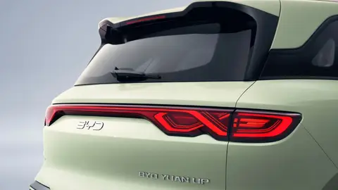 En 2025 llega el eléctrico barato de BYD apuntando directamente al Citröen e-C4 BYD Yuan Up Atto 2