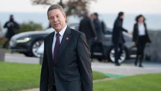 El presidente de Castilla-La Mancha, Emiliano García Page a su llegada al Palacio de la Magdalena de Santander para la XXVII Conferencia de Presidentes que se celebra este viernes. El presidente de Castilla-La Mancha, Emiliano García Page a su llegada al Palacio de la Magdalena de Santander para la XXVII Conferencia de Presidentes que se celebra este viernes.