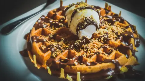 Gofre de chocolate y helado Gofre de chocolate y helado