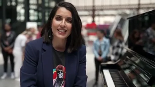 Ruth Lorenzo cuenta la historia de cómo su piano llegó hasta ella: "Me lo regaló una señora que era pianista" Ruth Lorenzo cuenta la historia de cómo su piano llegó hasta ella: "Me lo regaló una señora que era pianista"