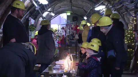 Mercadillo navideño en una mina en Recklinghausen, Alemania Mercadillo navideño en una mina en Recklinghausen, Alemania