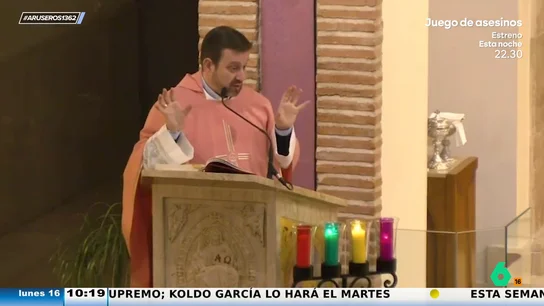 El cura de Valdepeñas critica a quienes odian la Navidad: "Se quedan solo en la alegría exterior" El cura de Valdepeñas critica a quienes odian la Navidad: "Se quedan solo en la alegría exterior"