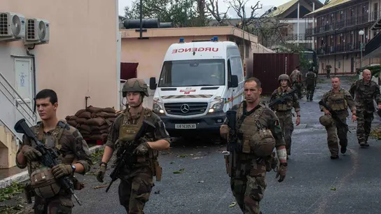 Militares franceses en Mayotte para ayudar en la reparación de los efectos del cicló Chido.  Militares franceses en Mayotte para ayudar en la reparación de los efectos del cicló Chido.