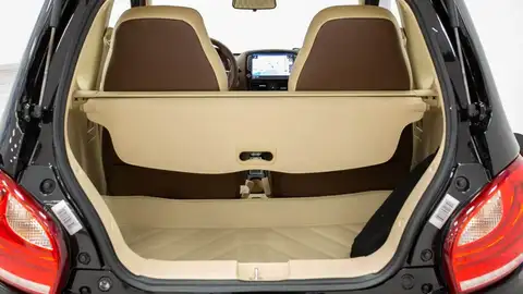 Es el coche más barato en España, cuesta 7.500 euros y es 100% eléctrico Invicta D2S