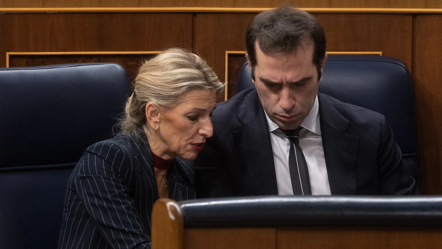 La vicepresidenta segunda y ministra de Trabajo, Yolanda Díaz y el ministro de Economía, Carlos Cuerpo, en una imagen de archivo. La vicepresidenta segunda y ministra de Trabajo, Yolanda Díaz y el ministro de Economía, Carlos Cuerpo, en una imagen de archivo.