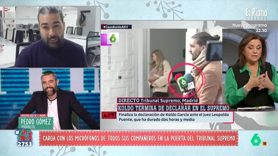 Pedro Gómez, periodista, explica el origen de su imagen con varios micrófonos en el Supremo: "Es un gesto entre compañeros" Pedro Gómez, periodista, explica el origen de su imagen con varios micrófonos en el Supremo: "Es un gesto entre compañeros"
