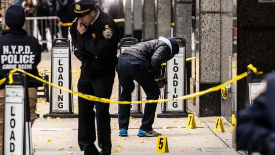 Fotografía de archivo de la escena del crimen donde fue asesinado el CEO de United Healthcare, Brian Thompson, en Nueva York Fotografía de archivo de la escena del crimen donde fue asesinado el CEO de United Healthcare, Brian Thompson, en Nueva York
