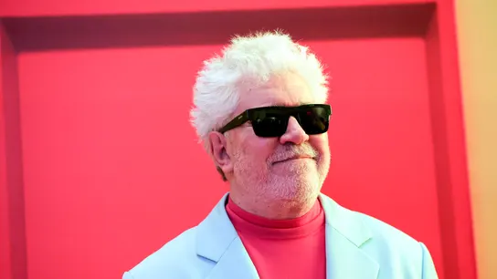 Almodóvar en la promoción de su película 'La habitación de al lado' Almodóvar en la promoción de su película 'La habitación de al lado'