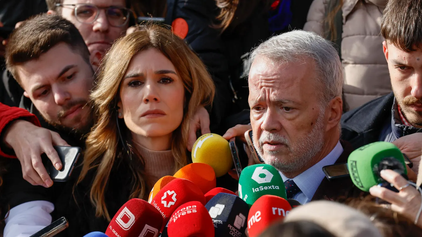 osé Antonio Camacho, abogado de Begoña Gómez, en declaraciones a los medios este miércoles ante los Juzgados de Plaza de Castilla. osé Antonio Camacho, abogado de Begoña Gómez, en declaraciones a los medios este miércoles ante los Juzgados de Plaza de Castilla.