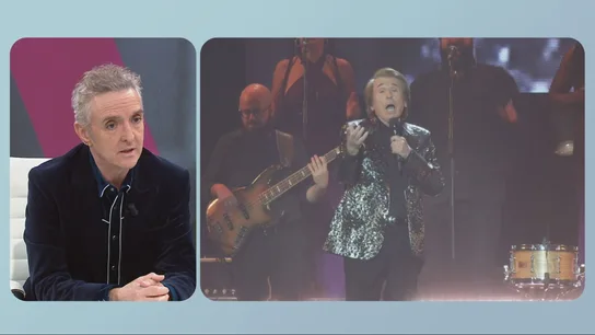 Ramoncín, sobre Raphael: "Los artistas tenemos eso de de que no hay que retirarse nunca y a lo mejor vienen y te retiran sin que quieras" El cantante Ramoncín durante su intervención en Más Vale Tarde