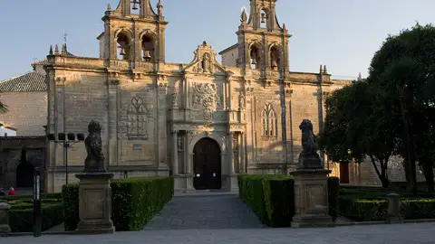 Basílica de Santa María de los Reales Alcázares de Úbeda Basílica de Santa María de los Reales Alcázares de Úbeda