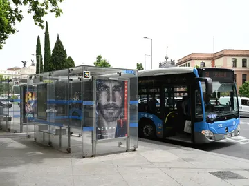 Parada de autobús en Madrid Parada de autobús en Madrid