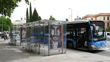 Parada de autobús en Madrid Parada de autobús en Madrid