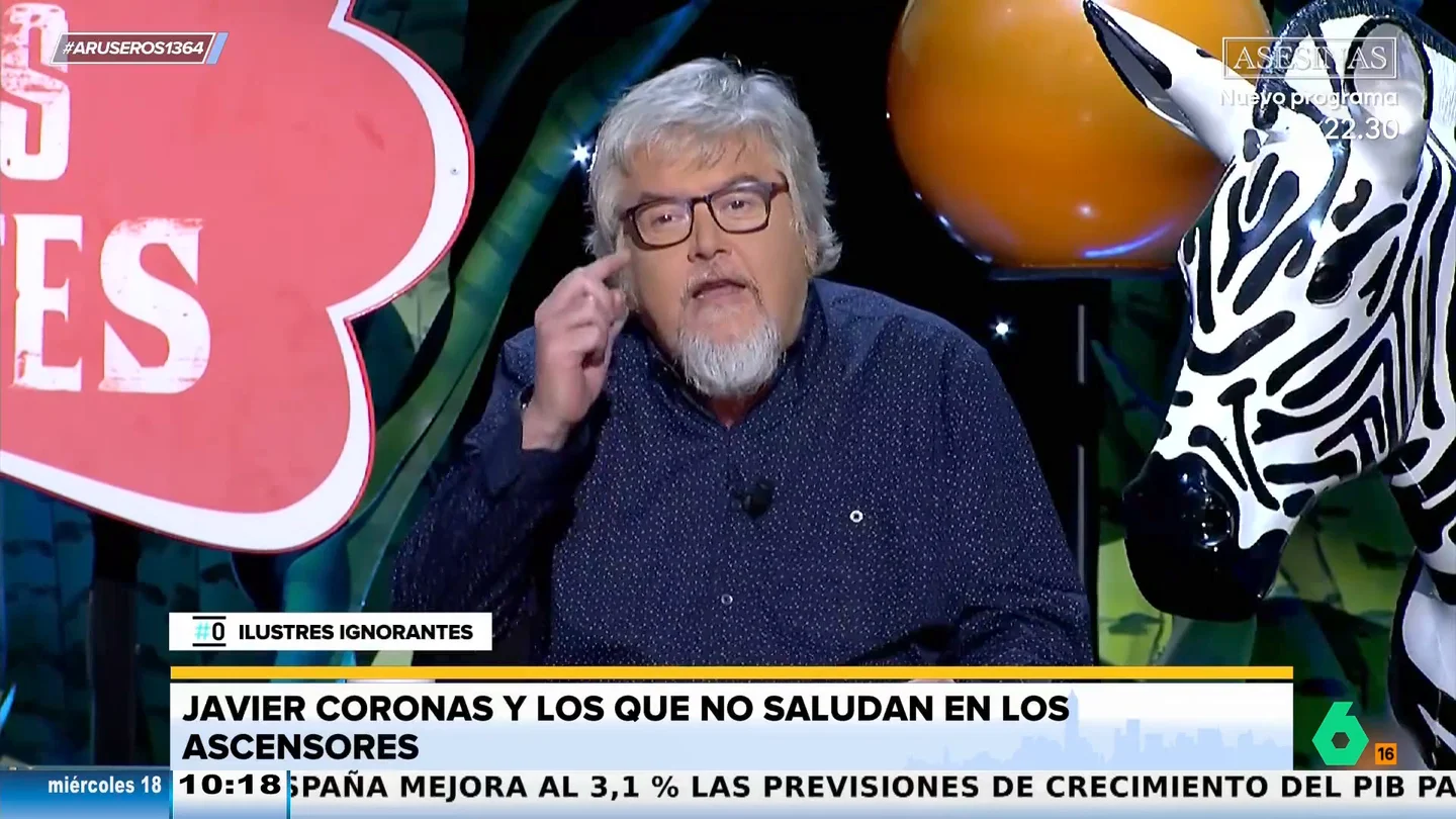 Javier Coronas carga contra la gente que no te devuelve el saludo en los ascensores Javier Coronas carga contra la gente que no te devuelve el saludo en los ascensores