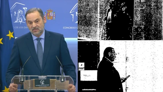 Montaje con las fotografías de Ábalos: por un lado su comparecencia y el otro la imagen que aparece en el documento de la UCO Montaje con las fotografías de Ábalos: por un lado su comparecencia y el otro la imagen que aparece en el documento de la UCO