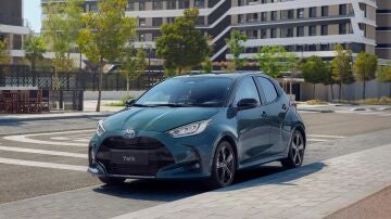 Es el compacto superventas de Toyota, y ahora se ha renovado para el 2025 con nuevos acabados