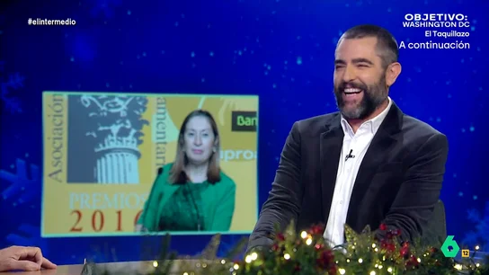 Dani Mateo recuerda los chistes de Ana Pastor en los Premios de los Periodistas Parlamentarios: "Nadie está a su altura" La exministra popular es considerada por Dani Mateo como su cómica favorita. Pastor, durante sus discursos, no dudada en lanzar 'dardos', en forma de chiste, a congresistas, eurodiputados o, incluso, al mismísimo Mariano Rajoy.
