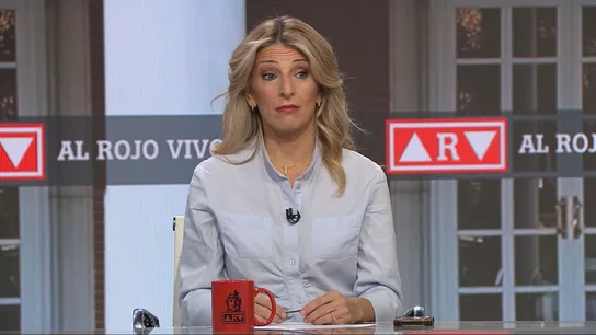 Yolanda Díaz carga contra Cuerpo por la reducción de jornada: "Economía está incumpliendo el acuerdo de Gobierno" Yolanda Díaz carga contra Cuerpo por la reducción de jornada: "Economía está incumpliendo el acuerdo de Gobierno"