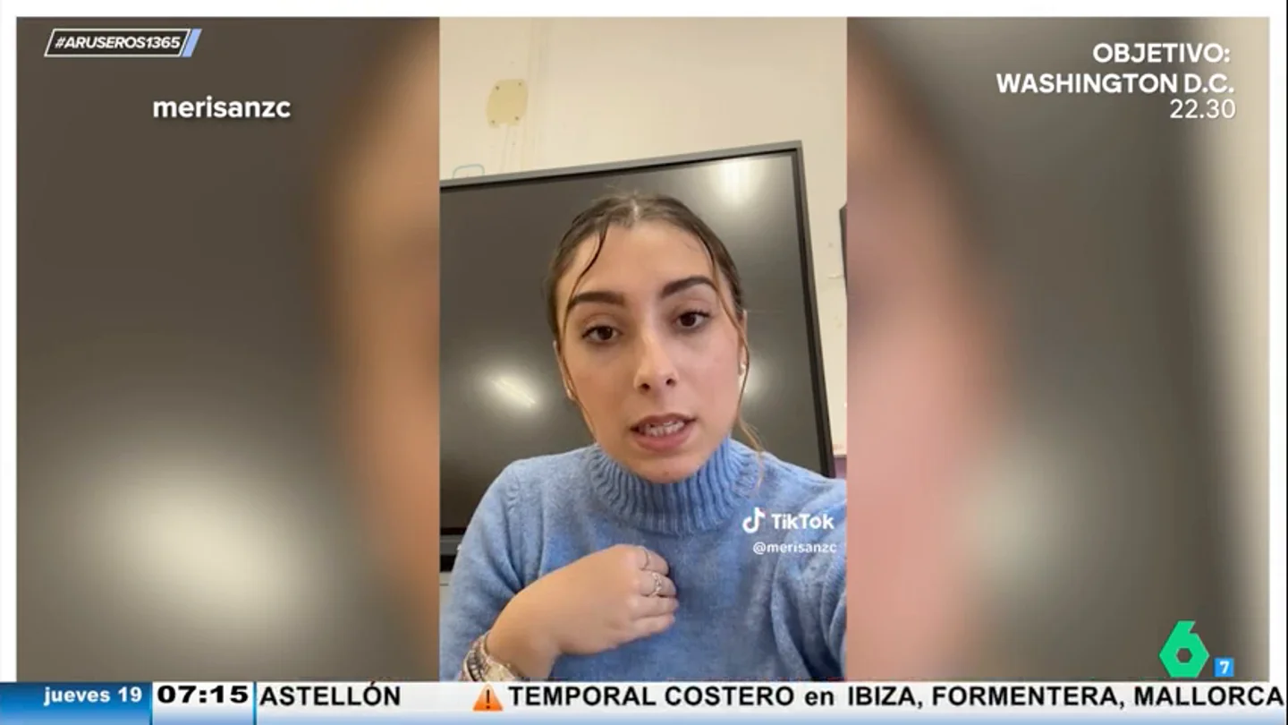 Una profesora cuenta cómo sus alumnos quieren liarla con el de Educación Física: "Le dijeron que dejase a su novia" Una profesora cuenta cómo sus alumnos quieren liarla con el de Educación Física: "Le dijeron que dejase a su novia"