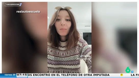 Una profesora de autoescuela desvela los trucos de la profesión: "Hago clases de aparcar porque gastan menos" Una profesora de autoescuela desvela los trucos de la profesión: "Hago clases de aparcar porque gastan menos"