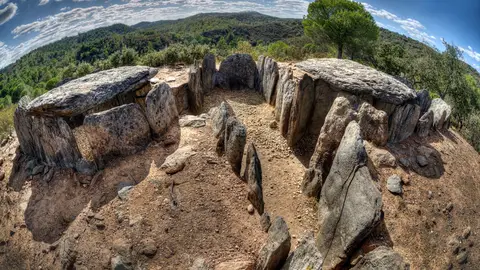 Dolmen de El Riscal-La Veguilla Dolmen de El Riscal-La Veguilla