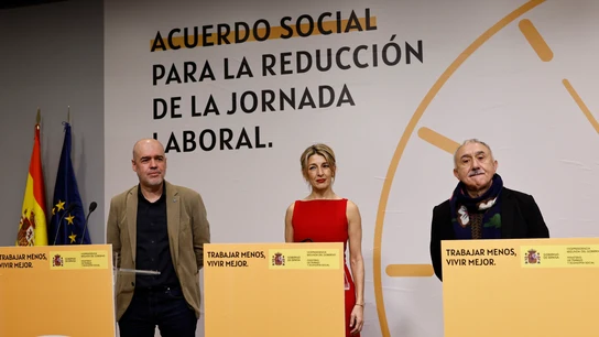 Yolanda Díaz junto a Unai Sordo y Pepe Álvarez Yolanda Díaz junto a Unai Sordo y Pepe Álvarez