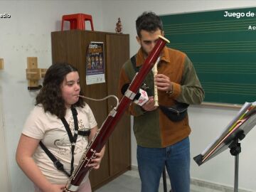 Isma Juárez toca a dúo con una alumna del conservatorio de Campo de Criptana: "Gracias por tu sinceridad en forma de risa"