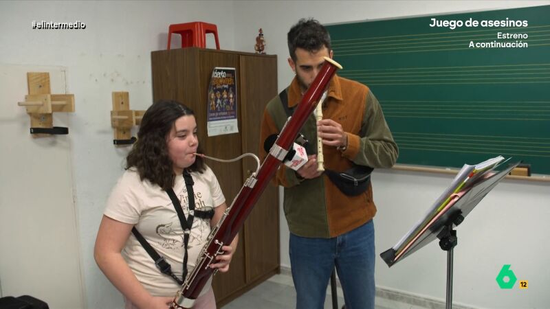 Isma Juárez toca a dúo con una alumna del conservatorio de Campo de Criptana: "Gracias por tu sinceridad en forma de risa"