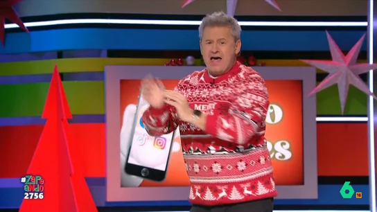 Miki Nadal se marca una cumbia imitando a los policías de Córdoba (Argentina): "Palante, palante" Los agentes de esa ciudad han publicado varios vídeos en los que cantan para dar consejos sobre seguridad. El zapeador, por su parte, ha querido mostrar cómo podrían leer los derechos de un detenido cantando.