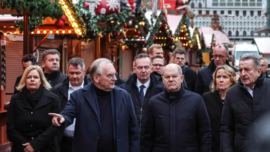 El canciller Olaf Scholz visita el escenario del atropello masivo de Magdeburgo El canciller Olaf Scholz visita el escenario del atropello masivo de Magdeburgo
