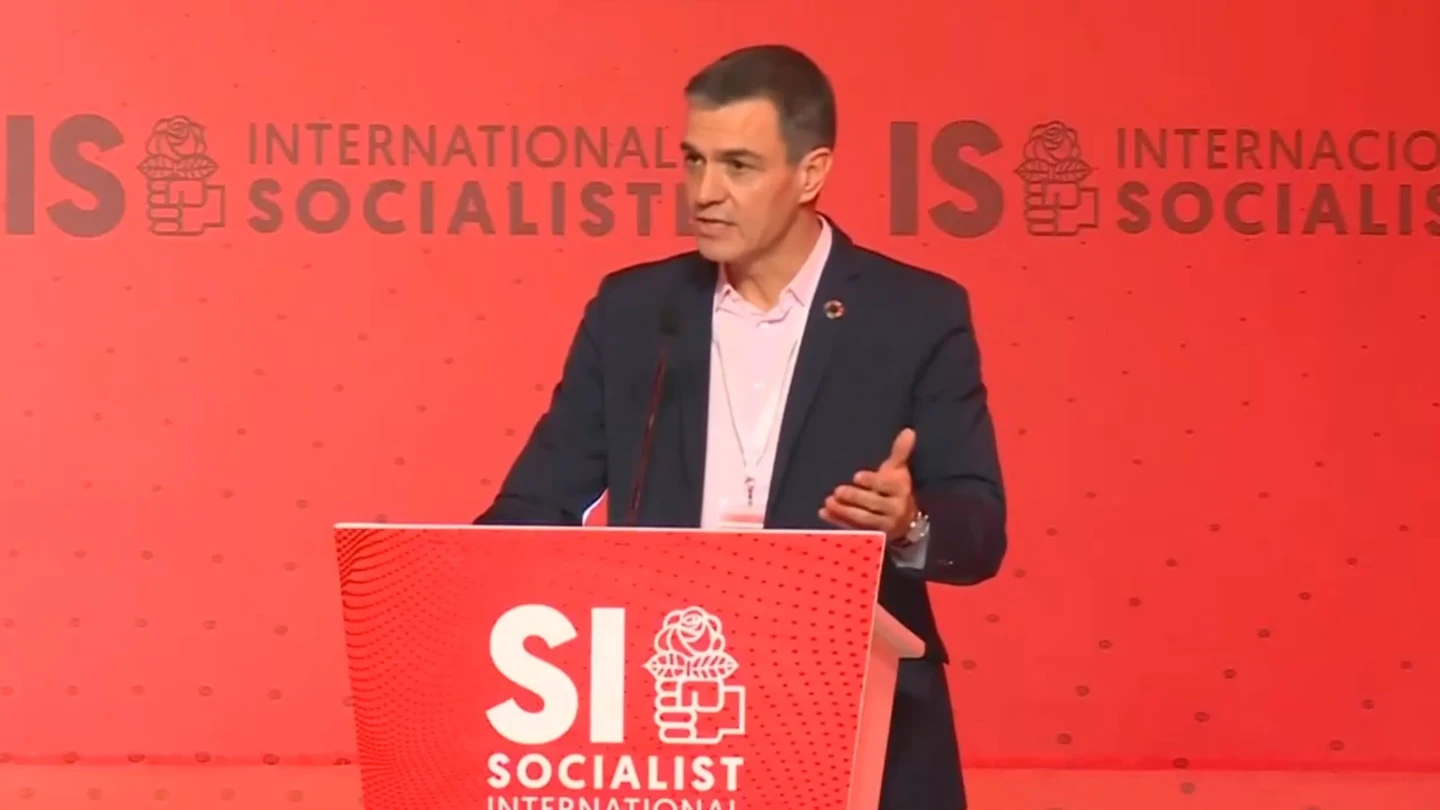 El presidente del Gobierno, Pedro Sánchez, durante la apertura de la cumbre mundial de la Internacional Socialista en Rabat, Marruecos. El presidente del Gobierno, Pedro Sánchez, durante la apertura de la cumbre mundial de la Internacional Socialista en Rabat, Marruecos.