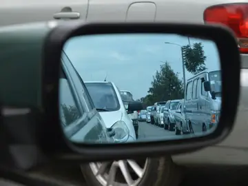 La buena costumbre de Japón que hará obligatoria la DGT en España en 2025 La buena costumbre de Japón que hará obligatoria la DGT en España en 2025
