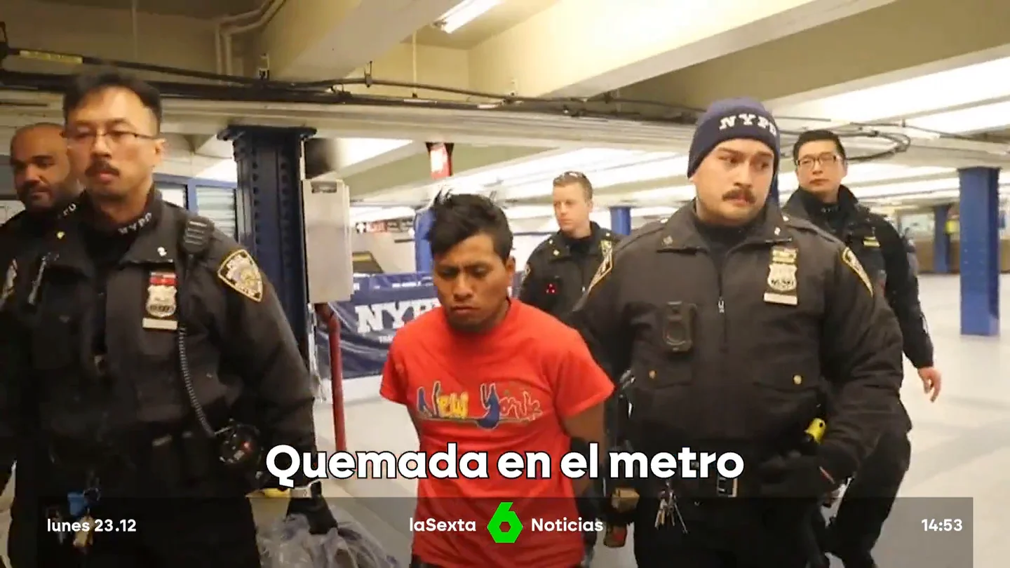 Queman viva a una mujer en un vagón del metro de Nueva York Queman viva a una mujer en un vagón del metro de Nueva York