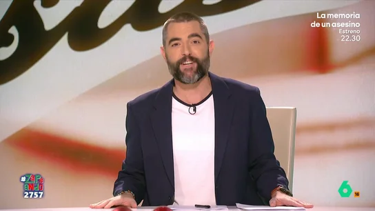 Dani Mateo: "Ni la Inteligencia Artificial ha logrado un abrazo entre Ayuso y Pedro Sánchez" Dani Mateo: "Ni la Inteligencia Artificial ha logrado un abrazo entre Ayuso y Pedro Sánchez"