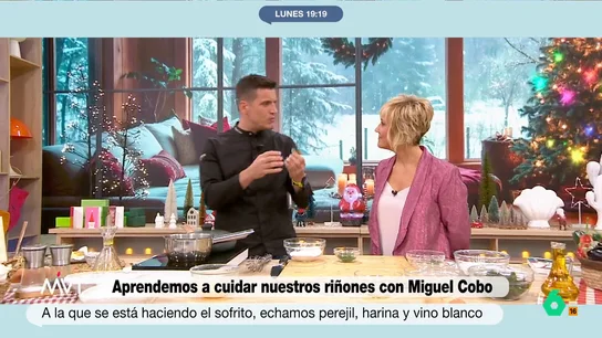 No, las lentejas no es el alimento que tiene más hierro: Miguel Cobo "rompe el mito" y desvela cuál es El chef con estrella Michelin Miguel Cobo visita el plató de Más Vale Tarde para cocinar y hablar de salud renal. En este vídeo, desmonta el mito de las lentejas o la carne y el hierro y explica cuál es el alimento ideal para controlar la anemia.