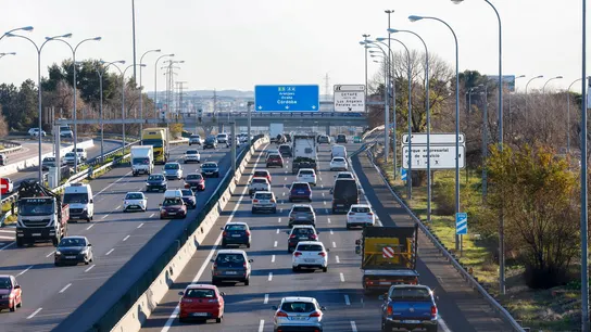 Circulación lenta en la A-4 en Madrid el pasado viernes. Circulación lenta en la A-4 en Madrid el pasado viernes.