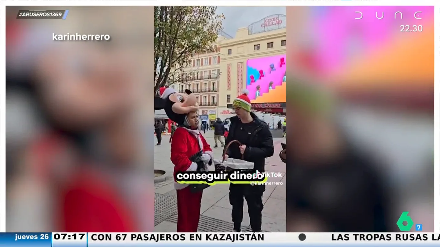 Así reaccionan al ver que el turrón solidario que han comprado por un euro esconde un billete de 50 Así reaccionan al ver que el turrón solidario que han comprado por un euro esconde un billete de 50
