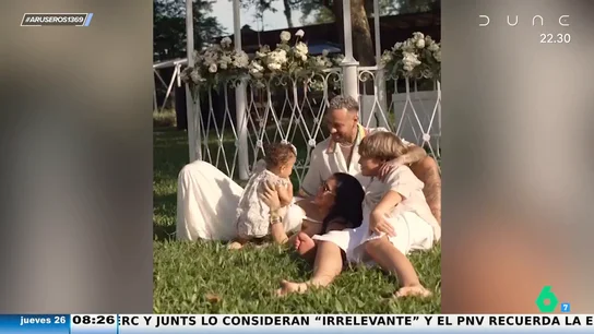 Neymar anuncia en Navidad que volverá a ser padre con este bonito vídeo junto a Bruna Biancardi Neymar anuncia en Navidad que volverá a ser padre con este bonito vídeo junto a Bruna Biancardi
