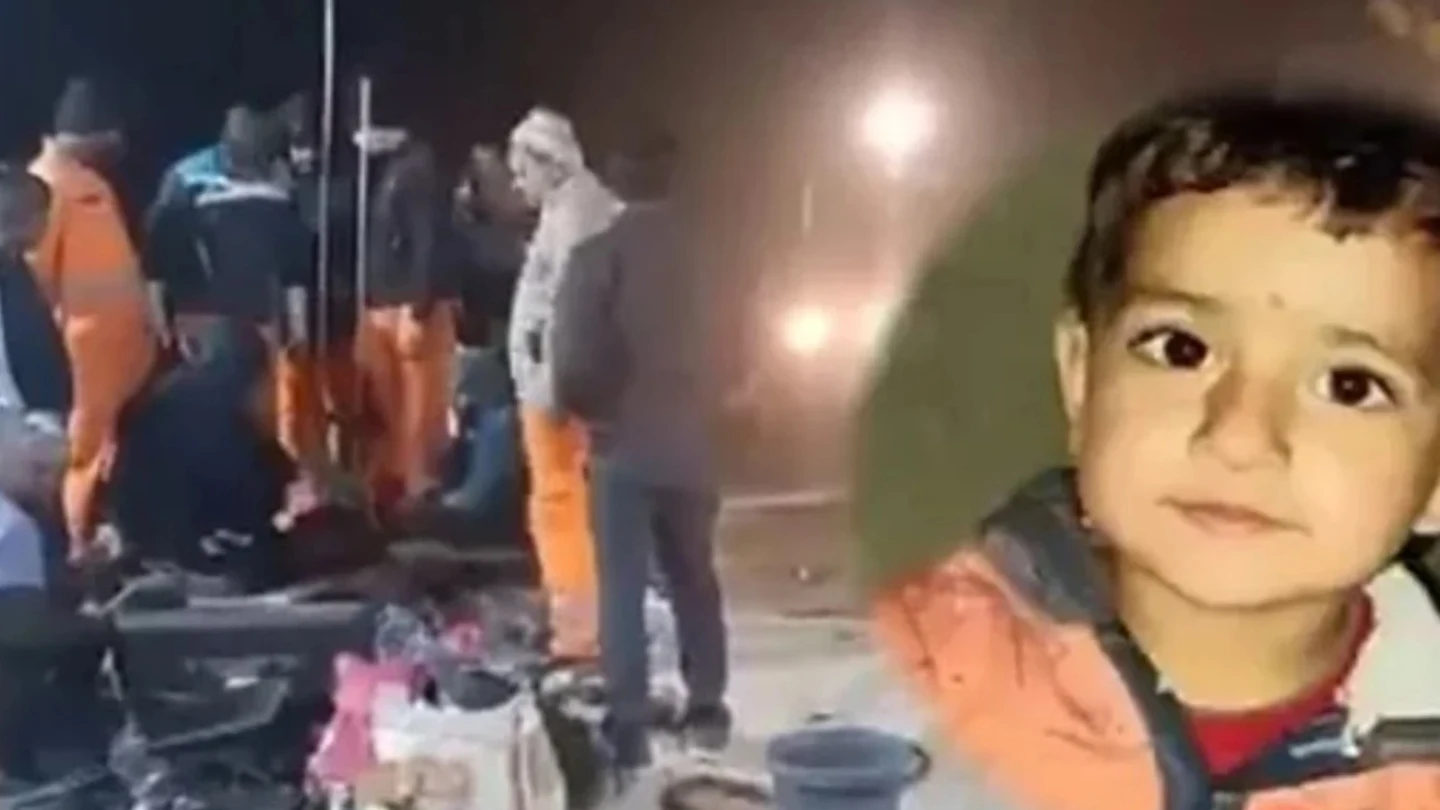 Tratan de rescatar a una niña de tres años que cayó a un pozo en India Tratan de rescatar a una niña de tres años que cayó a un pozo en India