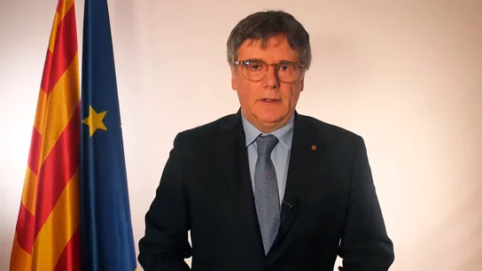 Carles Puigdemont en su discurso navideño Carles Puigdemont en su discurso navideño