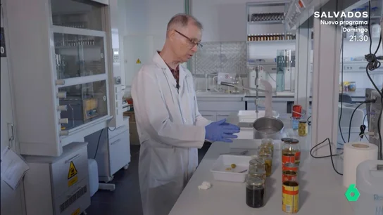 Un investigador del CSIC desvela qué es lo que realmente lleva el relleno de las aceitunas con anchoa En este vídeo, que ahora recupera Equipo de Investigación, Antonio López, investigador del CSIC, desvelaba qué hay detrás de algunas de las variedades más comunes de aceitunas de mesa, entre ellas las rellenas de anchoa.