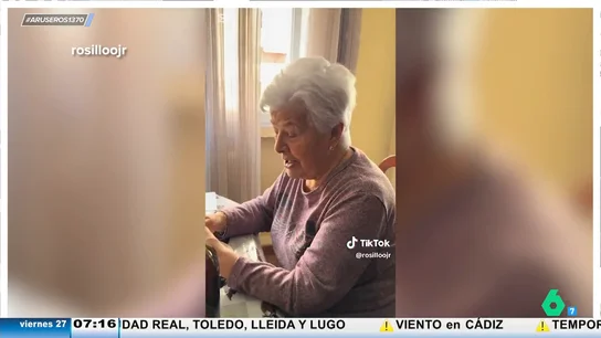 Una abuela esconde las llaves de casa a su nieto hasta que se coma el plátano: "¡Abuela!, ¿me has encerrado?" Una abuela esconde las llaves de casa a su nieto hasta que se coma el plátano: "¡Abuela!, ¿me has encerrado?"