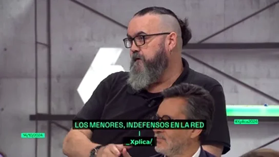 El filósofo David Pastor señala por qué prohibiría los móviles hasta los 16 años: "Las nuevas generaciones han perdido 14 puntos de conciente intelectual" El filósofo David Pastor señala por qué prohibiría los móviles hasta los 16 años: "Las nuevas generaciones han perdido 14 puntos de conciente intelectual"
