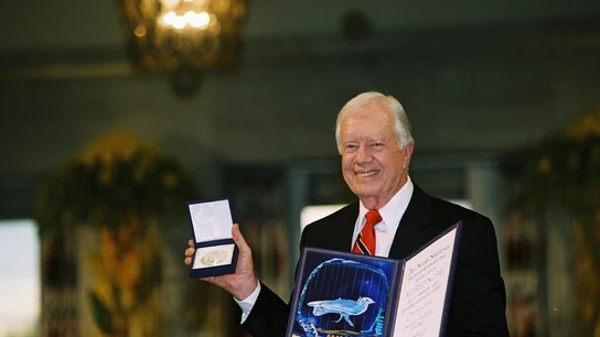 Jimmy Carter recogiendo el Nobel de la Paz en 2002 Jimmy Carter recogiendo el Nobel de la Paz en 2002