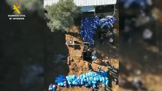 El zulo donde se guardaban las siete toneladas de cocaína en Coria del Río (Sevilla) El zulo donde se guardaban las siete toneladas de cocaína en Coria del Río (Sevilla)