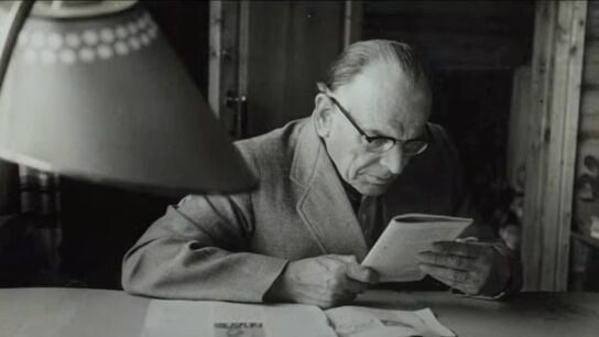Este es el escritor Konstantin Paustovski