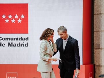 Isabel Díaz Ayuso y Toni Cantó el día de la presentación de la Oficina del Español