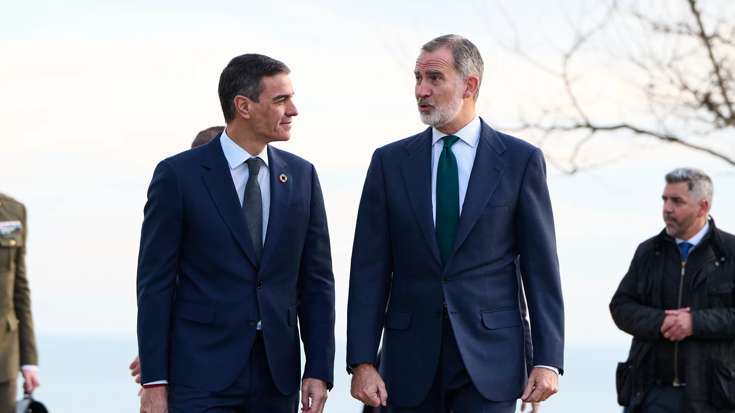 El presidente del Gobierno, Pedro Sánchez, y el rey Felipe VI durante la inauguración en Santander de la última Conferencia de Presidentes. El presidente del Gobierno, Pedro Sánchez, y el rey Felipe VI durante la inauguración en Santander de la última Conferencia de Presidentes.